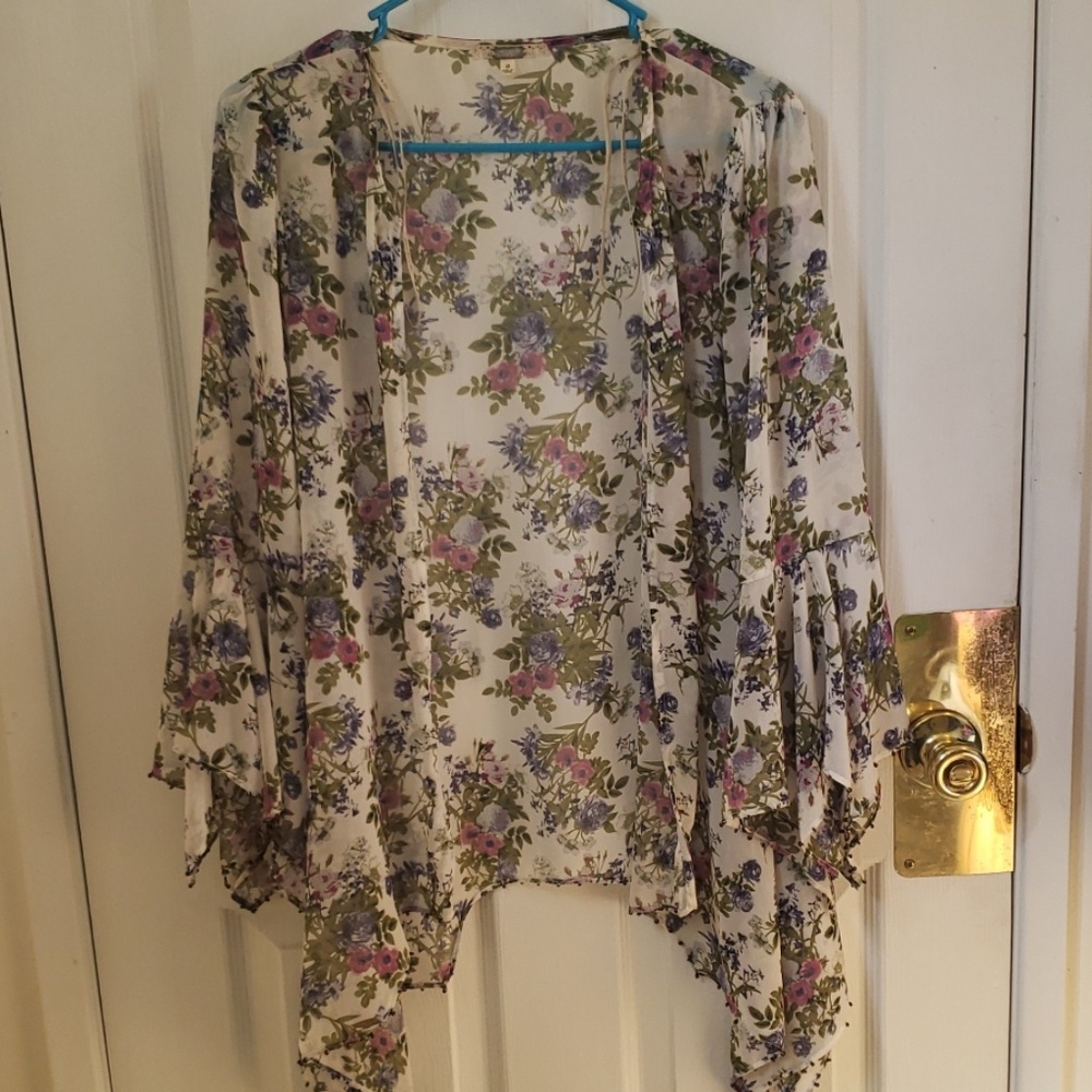 Gimmicks by BKE Kimono